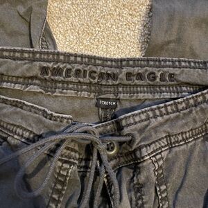 American Eagle grey women’s cargo pants